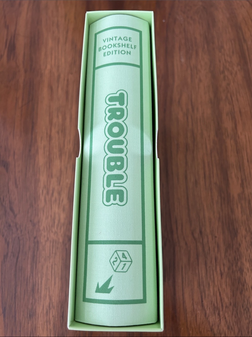 Hasbro Pop-O-Matic Trouble Vintage Bookshelf Edition - Light Green - Picture 11 of 13